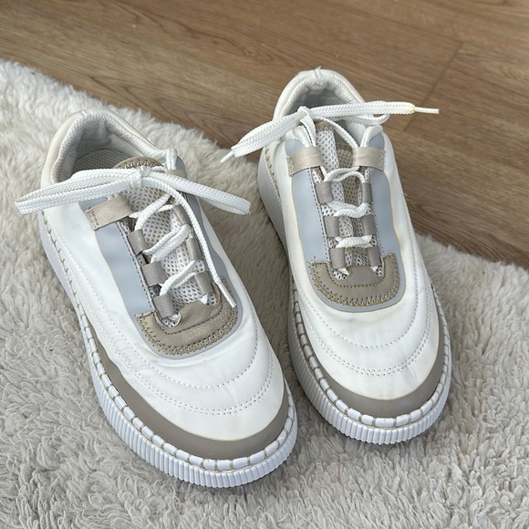Cougar Shoes - Cougar Sayah waterproof platform sneakers ❄️